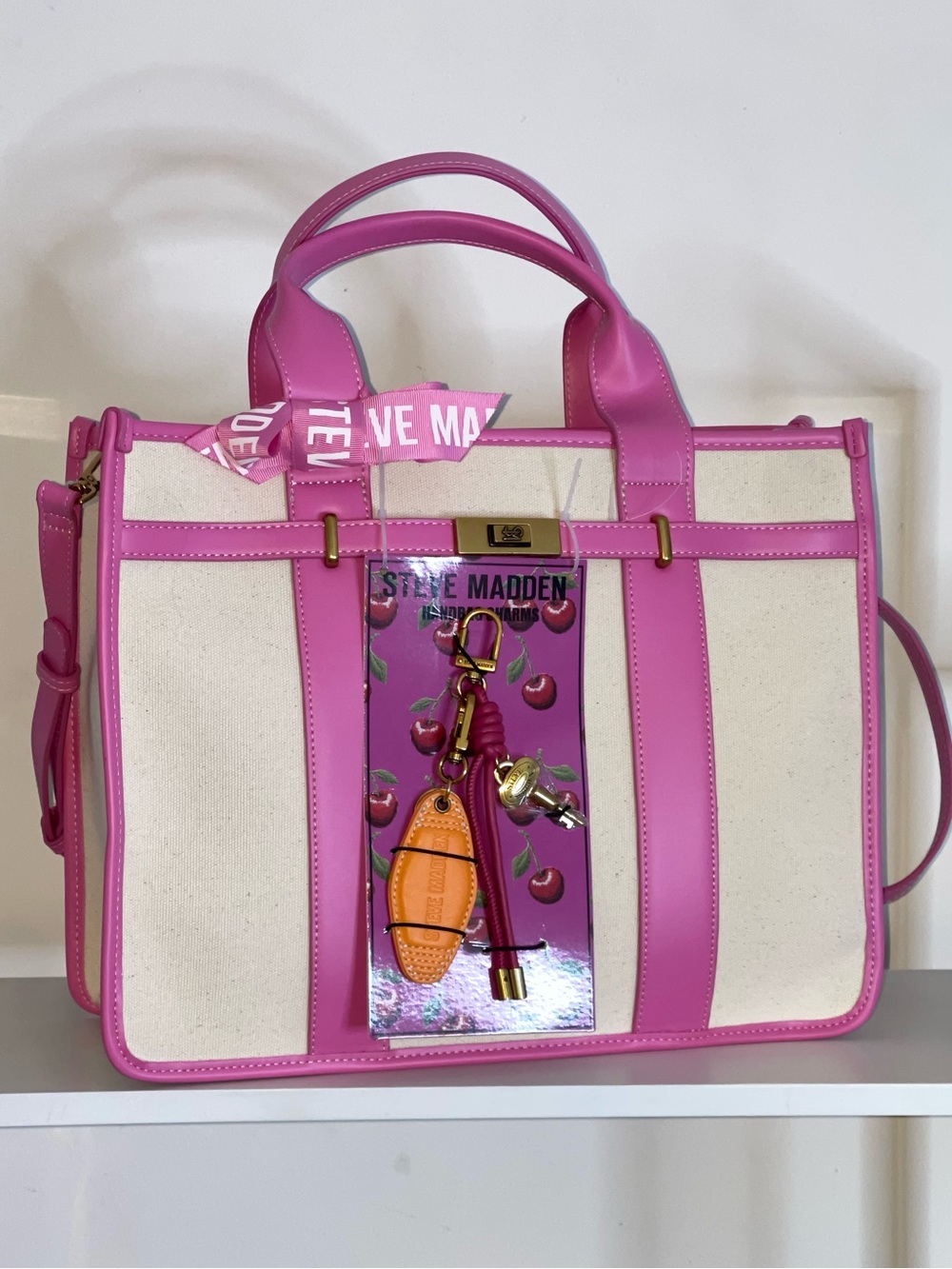 STEVE MADDEN BWEBBER-LRG LARGE
TOTE/SHOULDER BAG & CHARMS
NATURAL/PINK